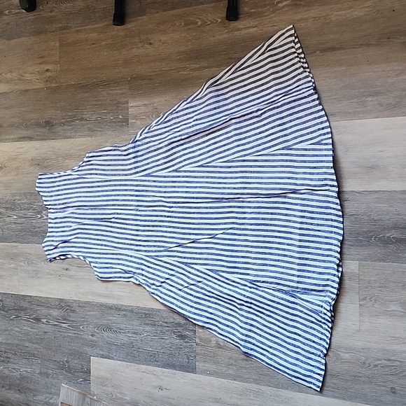 STATESIDE LINEN DRESS - Picture 8 of 9